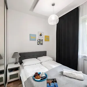 https://shortstaypoland-wybrzee-kociuszkowskie-b24.warsawhotelspoland.com