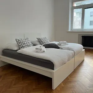 Ubytování v soukromí Soukromy V Tripokojovem Byte - Private In Three Flat, Brno