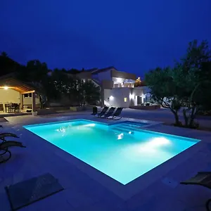 https://apartmani-olivia.hotelinzadar.com
